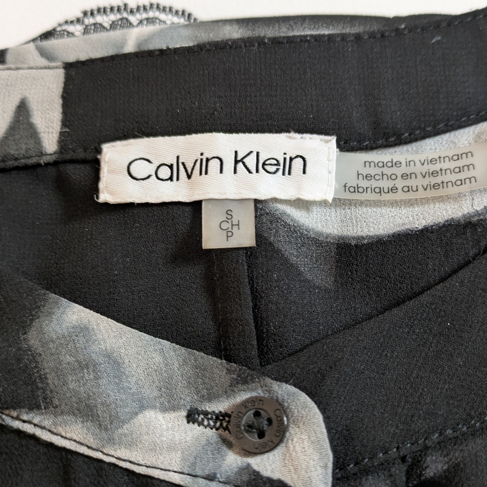 Calvin Klein Women’s Floral Chiffon Button-Up Sheer Top Size S Black White Lace - Picture 8 of 10